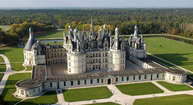 Chambord – lâu đài lộng lẫy và kiêu sa ở Pháp