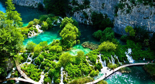 Cảnh đẹp thiên nhiên tựa như tranh ở vườn quốc gia Plitvice